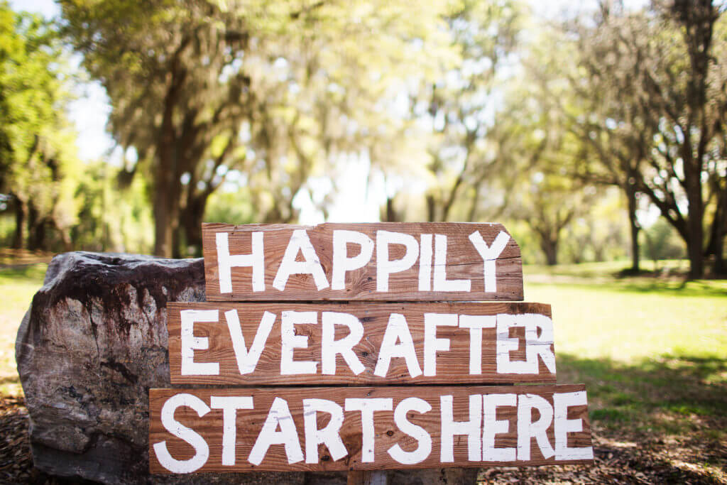 happily everafter start here sign