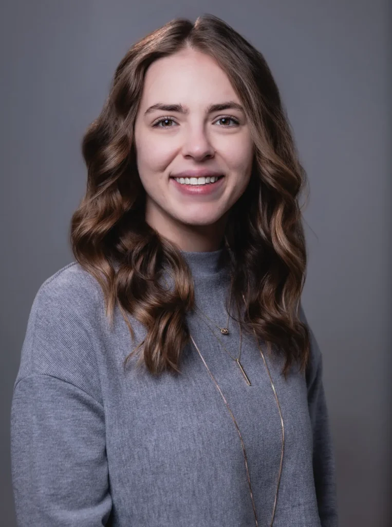 Rachel Buchanan Headshot