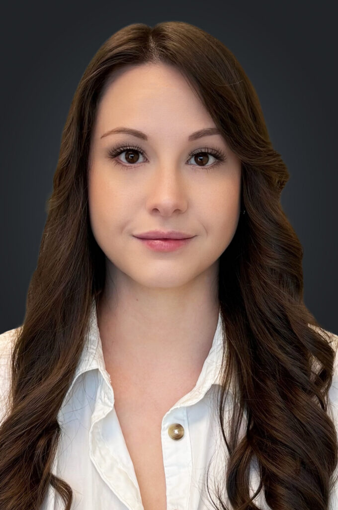 Laura_Headshot